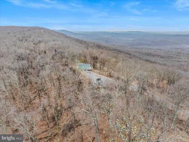 288 BLUMB LN, Great Cacapon, WV 25422
