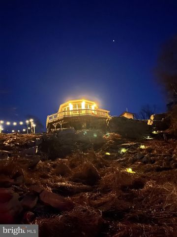 288 BLUMB LN, Great Cacapon, WV 25422