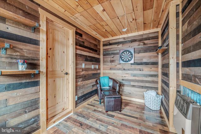 288 BLUMB LN, Great Cacapon, WV 25422