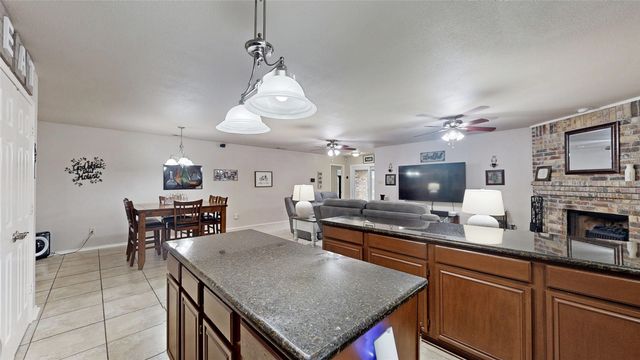 827 Heatherwood Drive, Wylie, TX 75098
