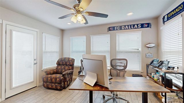827 Heatherwood Drive, Wylie, TX 75098