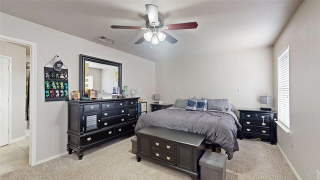 827 Heatherwood Drive, Wylie, TX 75098