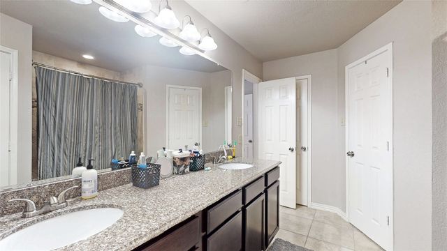 827 Heatherwood Drive, Wylie, TX 75098