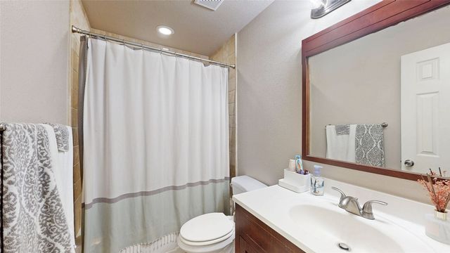 827 Heatherwood Drive, Wylie, TX 75098