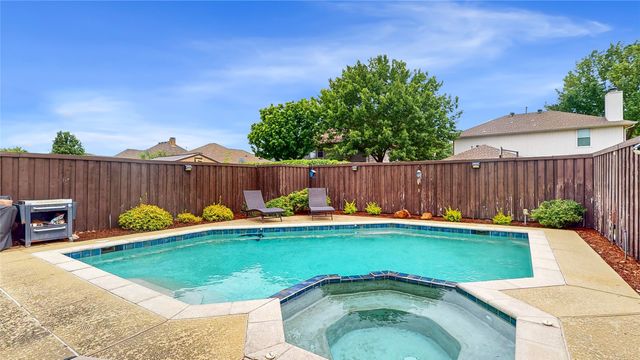 827 Heatherwood Drive, Wylie, TX 75098