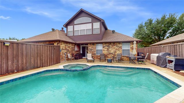 827 Heatherwood Drive, Wylie, TX 75098