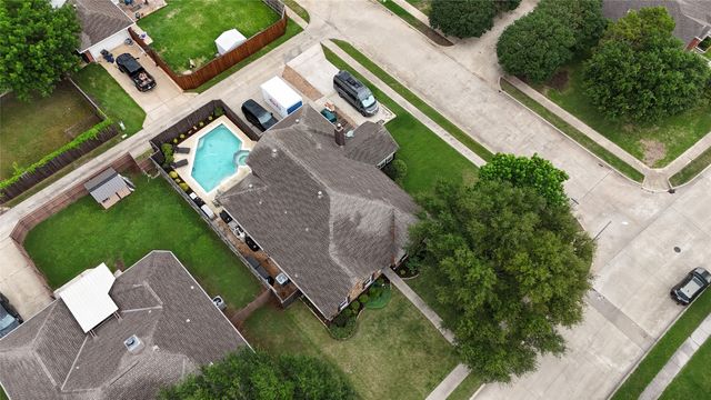 827 Heatherwood Drive, Wylie, TX 75098