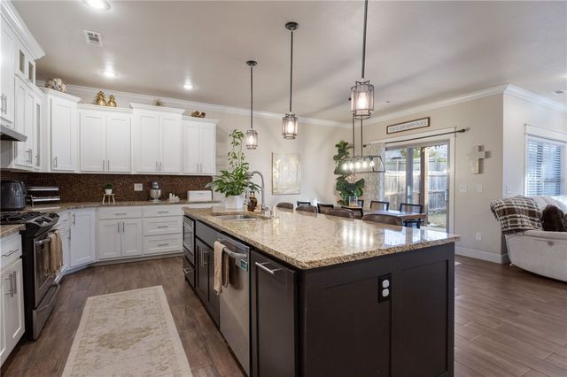 114 Glendale Lane, Rogers, AR 72758