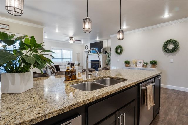 114 Glendale Lane, Rogers, AR 72758