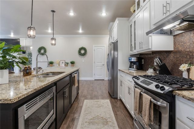 114 Glendale Lane, Rogers, AR 72758