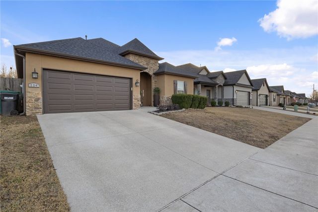 114 Glendale Lane, Rogers, AR 72758