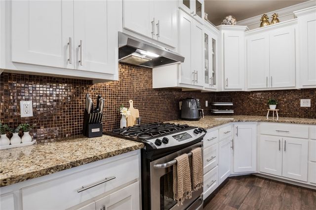 114 Glendale Lane, Rogers, AR 72758