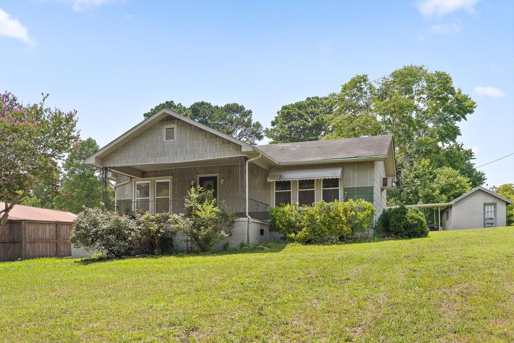 811 Park City Road, Rossville, GA 30741