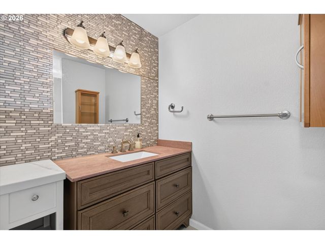 20120 LARKSPUR Ln 79, West Linn, OR 97068