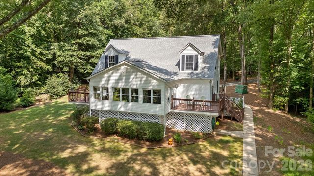 8137 Rowe Street, Catawba, NC 28609