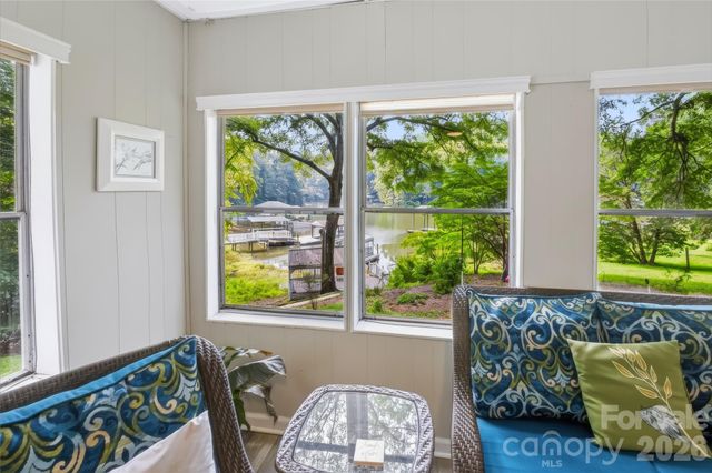 8137 Rowe Street, Catawba, NC 28609