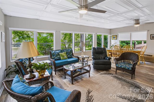 8137 Rowe Street, Catawba, NC 28609