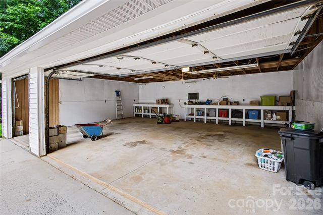 8137 Rowe Street, Catawba, NC 28609