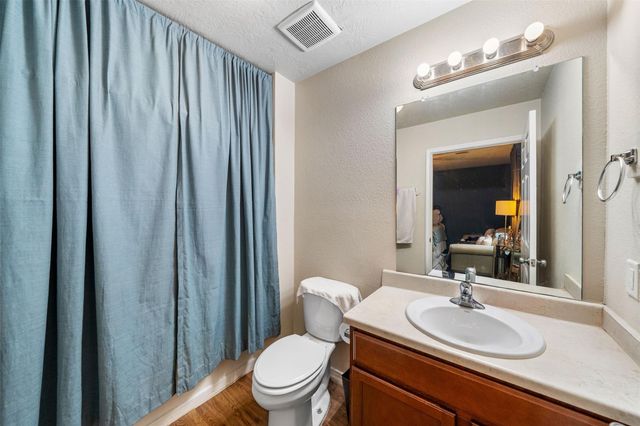 8802 Shady Vista Lane, Houston, TX 77028