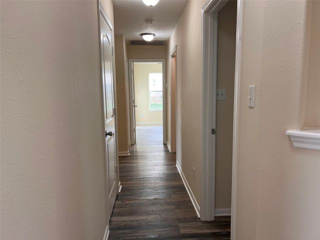 12534 Ridgecrest Dr, Willis, TX 77318