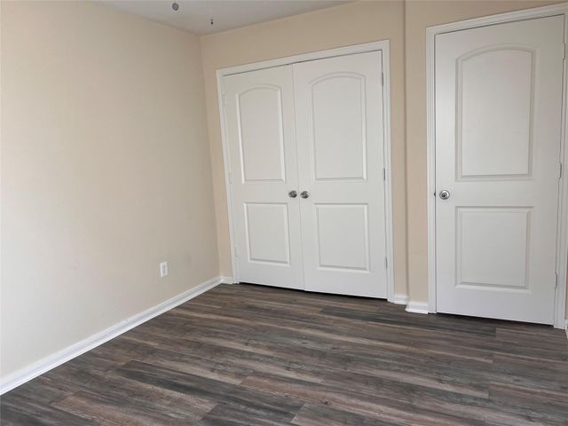 12534 Ridgecrest Dr, Willis, TX 77318