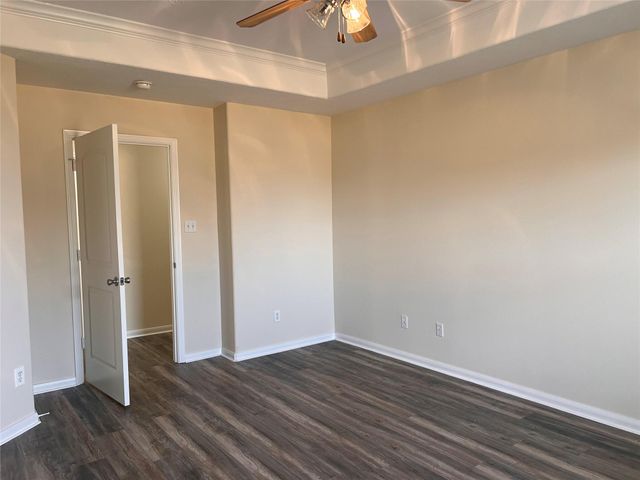 12534 Ridgecrest Dr, Willis, TX 77318