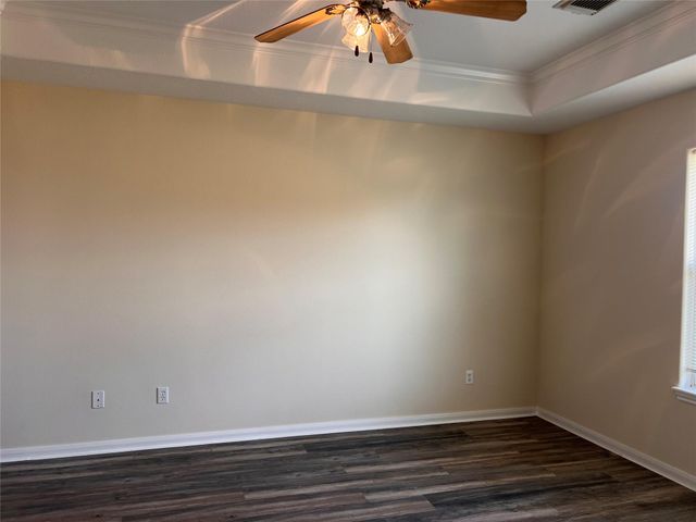 12534 Ridgecrest Dr, Willis, TX 77318