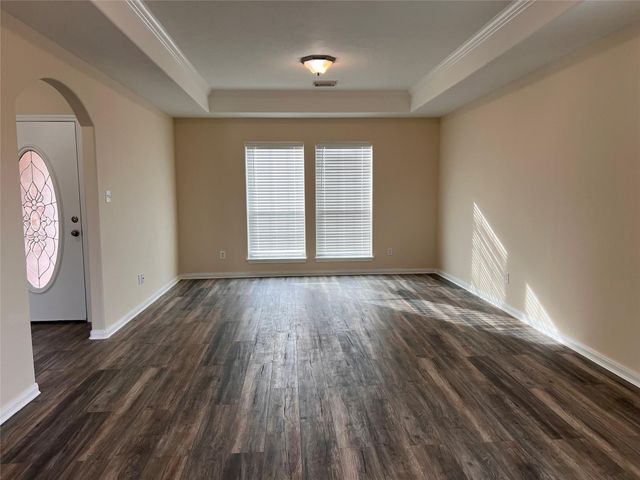 12534 Ridgecrest Dr, Willis, TX 77318