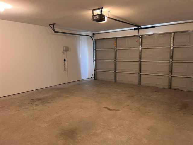 12534 Ridgecrest Dr, Willis, TX 77318