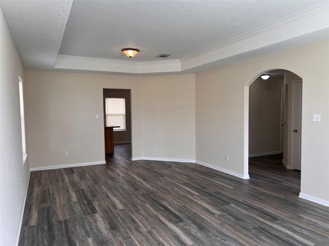 12534 Ridgecrest Dr, Willis, TX 77318