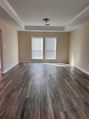 12534 Ridgecrest Dr, Willis, TX 77318