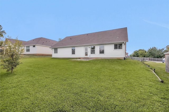 12534 Ridgecrest Dr, Willis, TX 77318