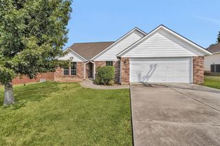 12534 Ridgecrest Dr, Willis, TX 77318