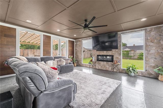 2913 Richwood Circle, Rogers, AR 72756