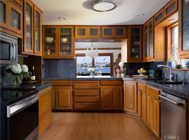 1444 W Bay, Newport Beach, CA 92661