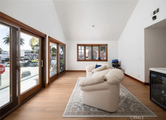 1444 W Bay, Newport Beach, CA 92661