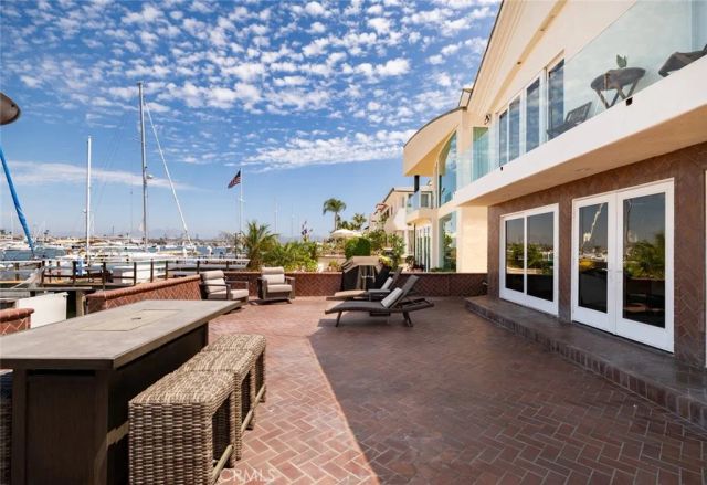 1444 W Bay, Newport Beach, CA 92661