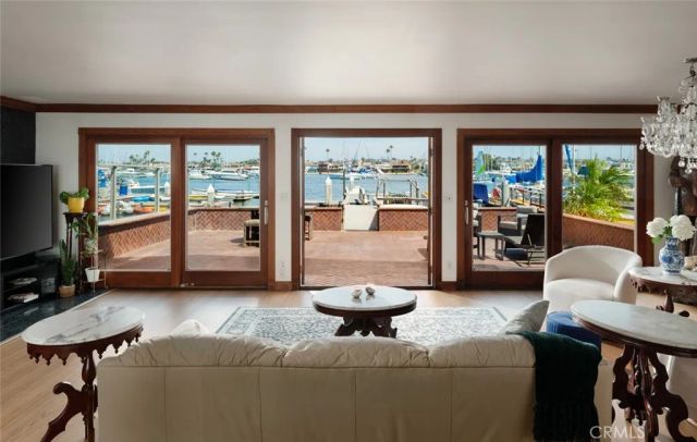 1444 W Bay, Newport Beach, CA 92661