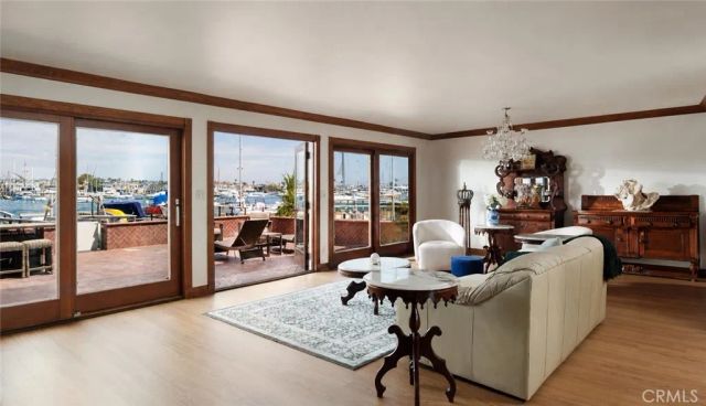 1444 W Bay, Newport Beach, CA 92661