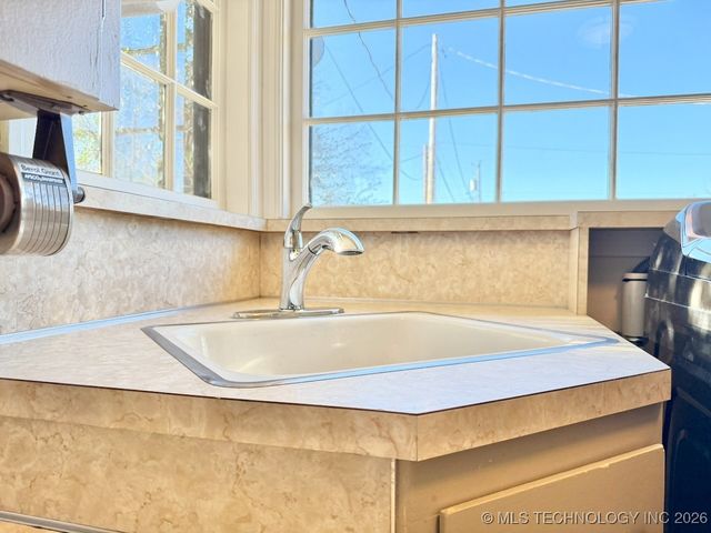 1804 S Delaware Avenue, Tulsa, OK 74104