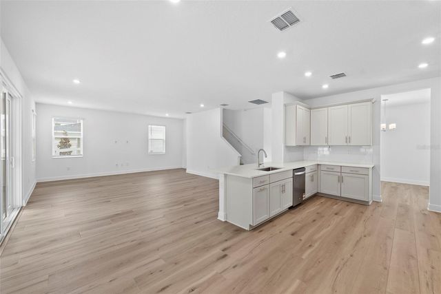 6216 29TH STREET N, St Petersburg, FL 33702