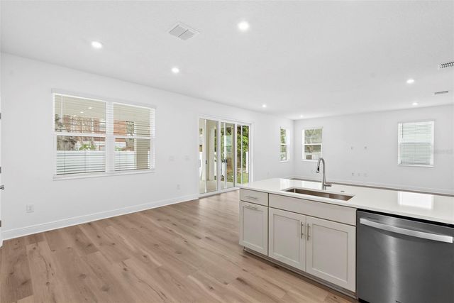 6216 29TH STREET N, St Petersburg, FL 33702