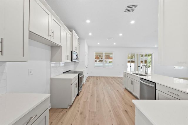 6216 29TH STREET N, St Petersburg, FL 33702