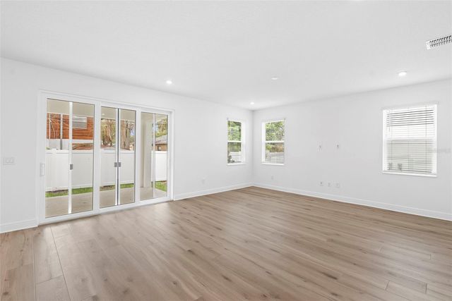 6216 29TH STREET N, St Petersburg, FL 33702