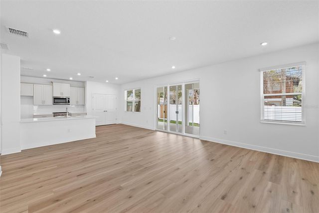 6216 29TH STREET N, St Petersburg, FL 33702