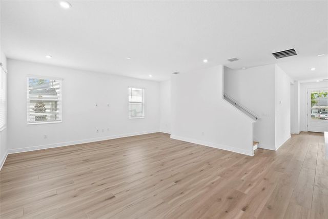 6216 29TH STREET N, St Petersburg, FL 33702