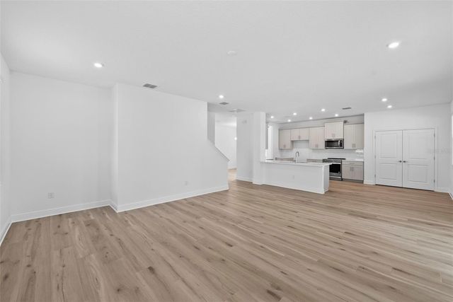 6216 29TH STREET N, St Petersburg, FL 33702