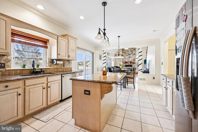 3000 LONG WAY, Easton, PA 18040