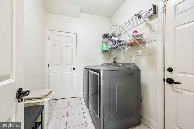 3000 LONG WAY, Easton, PA 18040