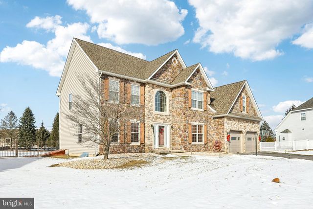 3000 LONG WAY, Easton, PA 18040